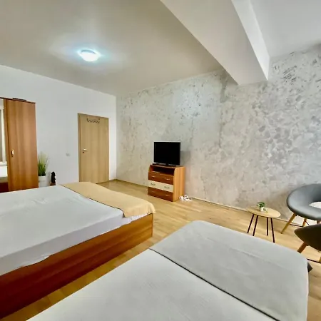 Apartament La *